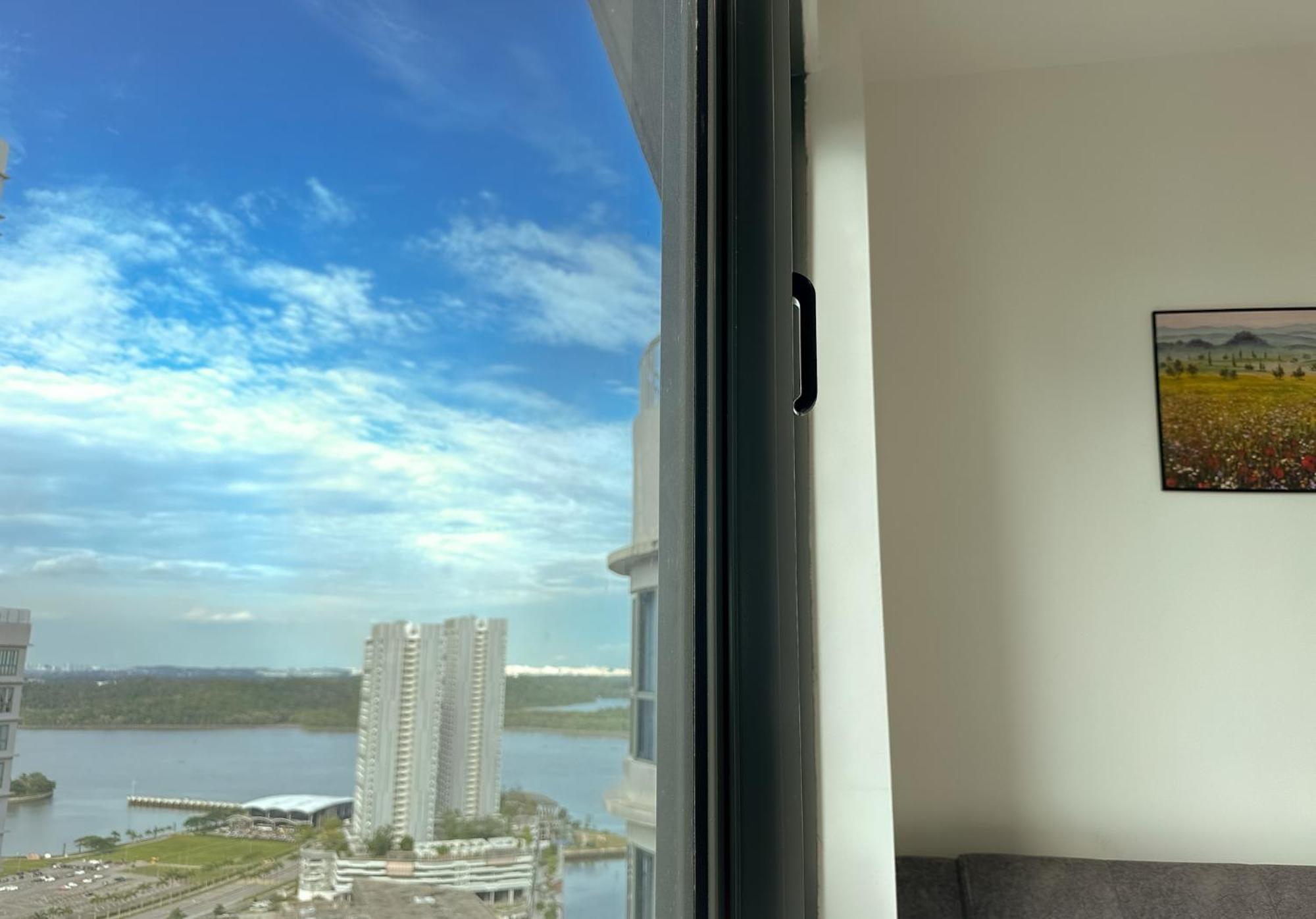 Teega Suites Puteriharbour By Wp Homestay Johor Bahru Oda fotoğraf